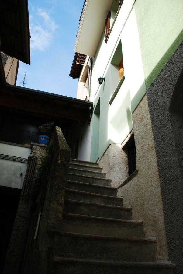 Вилла La Casa Del Borgo Дервио Экстерьер фото